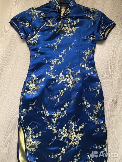 Нарядное платье