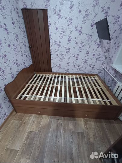 Кровать б/у