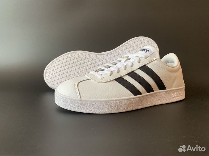 Кроссовки Adidas 39.5 и 41.5 размер оригинал