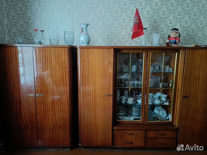 Шкаф сервант 