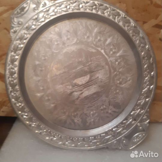 Чайники и подносы