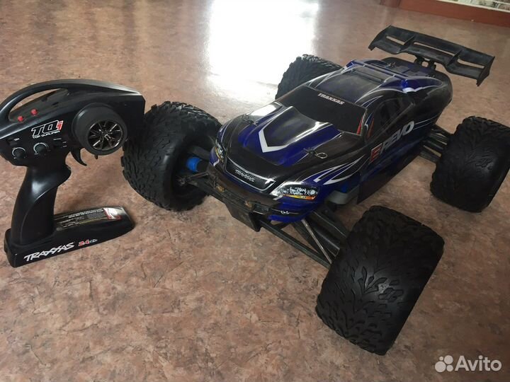 Traxxas e revo 1:8