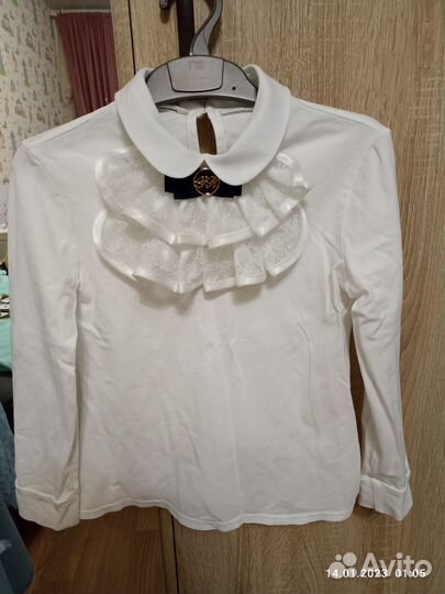 Школьная форма. Белые блузки для девочки 122-128