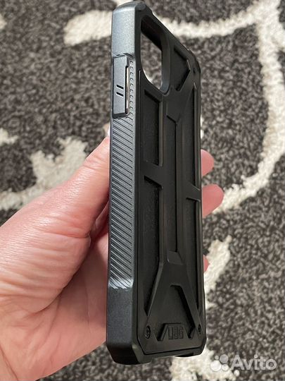 Чехол на iPhone 11 pro max UAG