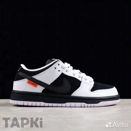 Кроссовки Nike SB Dunk Low x Tightbooth