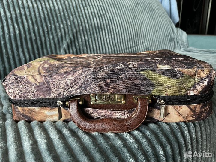 Набор для пикника в чемодане на 4 персоны новый