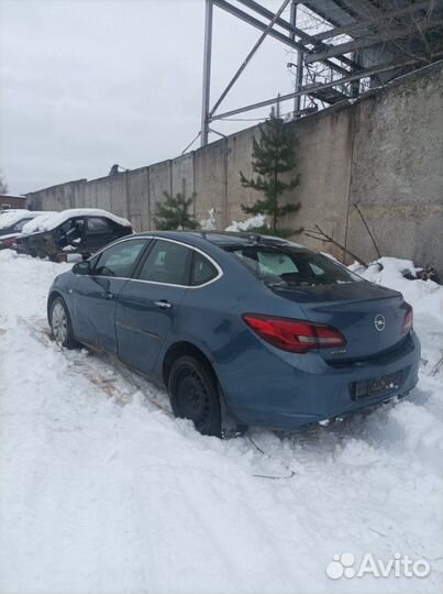 Магнитола Opel Astra J A16XER 2013