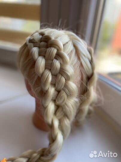 Парикмахер колорист плетение кос