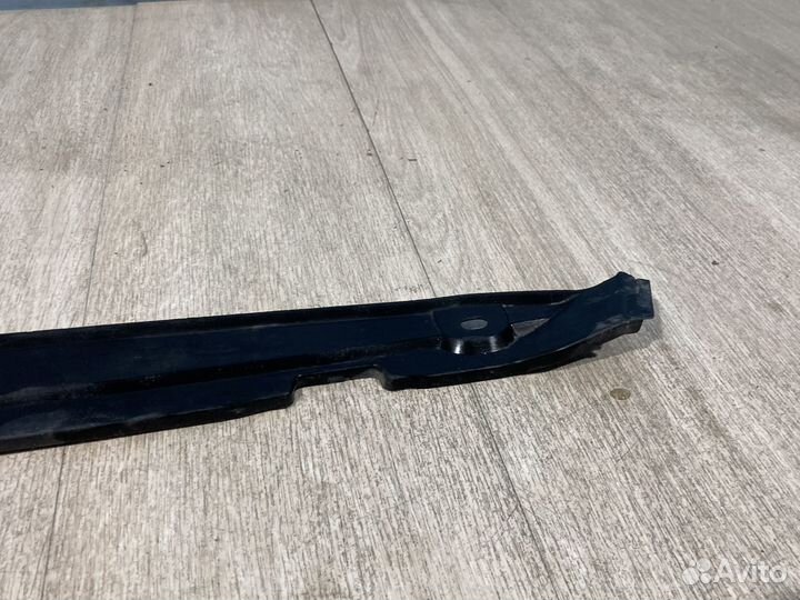 Защита крыла, пыльник правая Citroen C4 Aircross