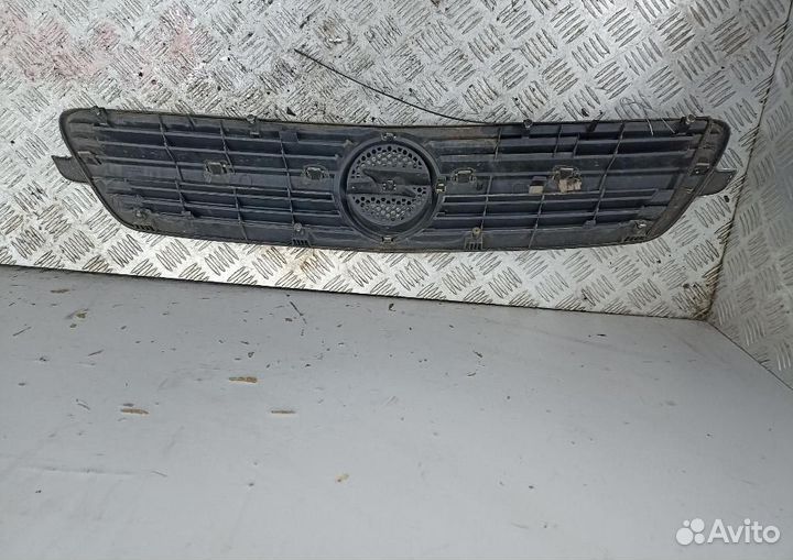 Решетка радиатора Opel Meriva A