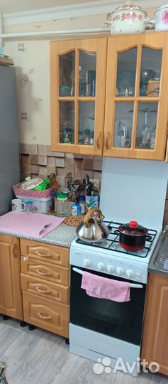 Кухонный гарнитур бу и стол