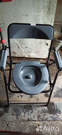 Санитарный стул туалет