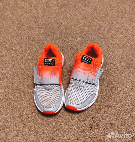 Кроссовки детские