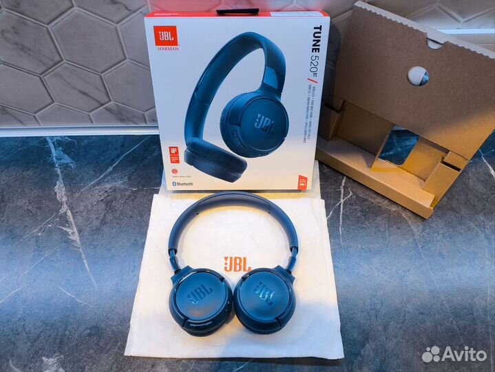 Беспроводные наушники JBL Tune 520 BT