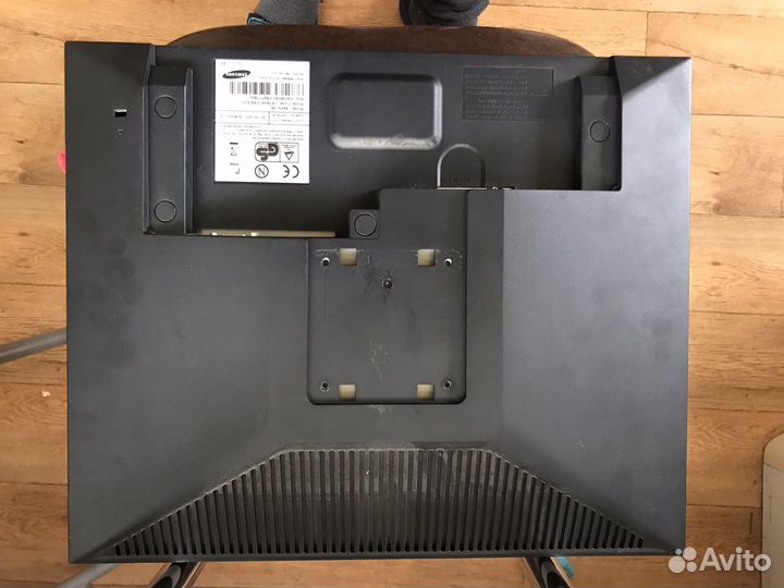 Монитор Samsung