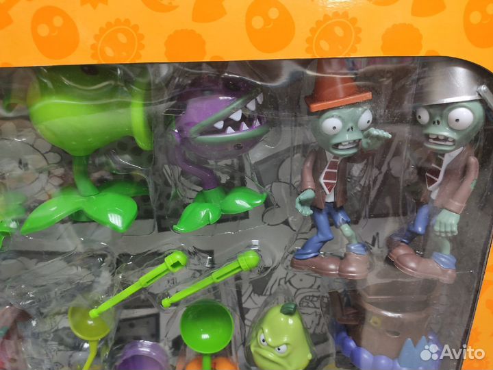 Набор Зомби против Растений 12 героев + шары