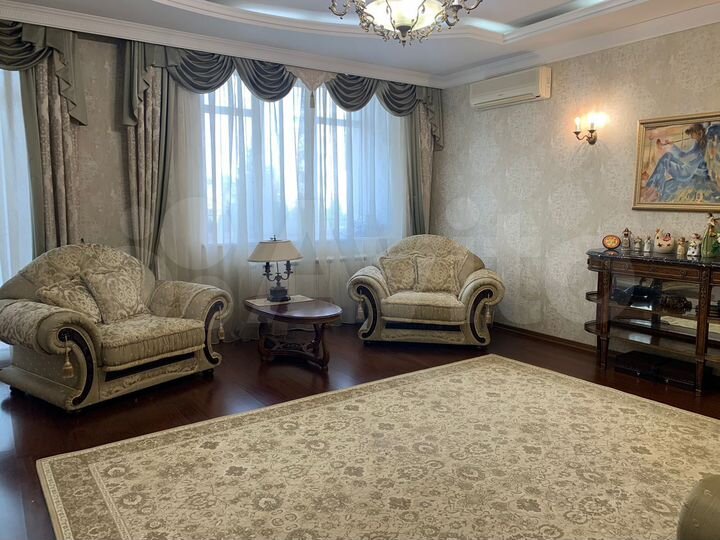 4-к. квартира, 155 м², 3/5 эт.