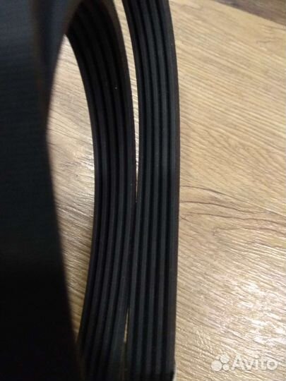 Ремень генератора 5PK1747 Рено Renault