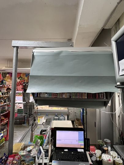 Сигаретный шкаф подвесной, сигаретный диспенсер