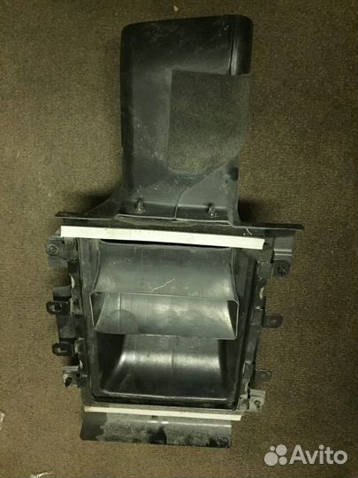 Направляющая воздушного потока Nissan GTR R35