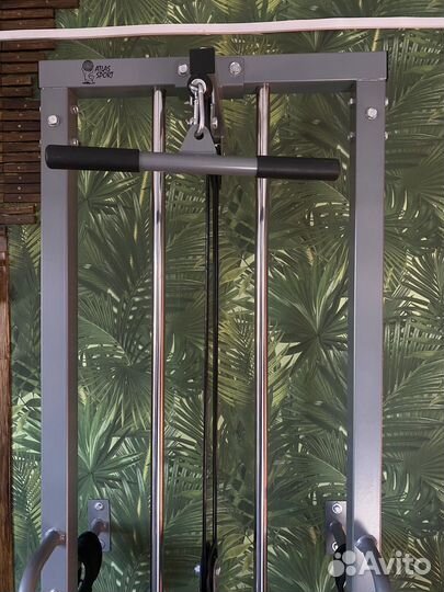 Силовой тренажер и скамья