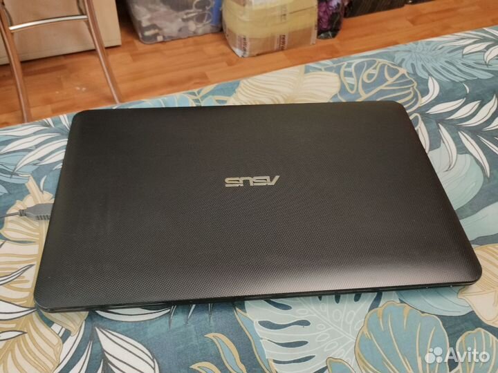 Asus 18 core i5-5200u 8GB/NV920m/SSD120GB+500GB