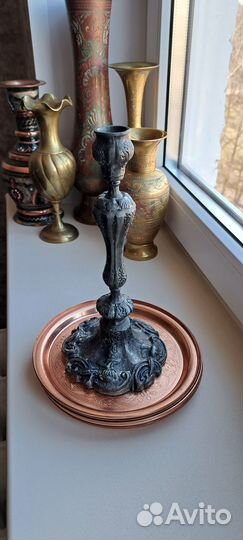 Медный тарелки. Предметы интерьера