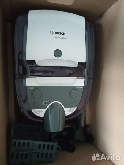 Моющий пылесос Bosch Serie 4 BWD41740 фиолетовый