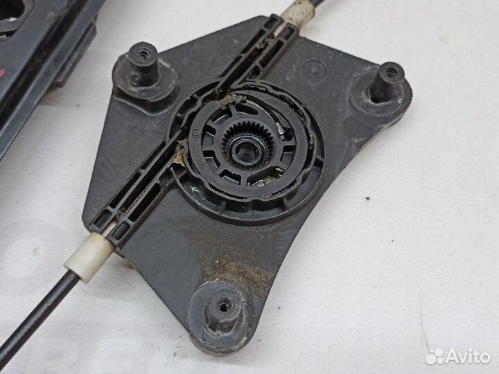 Стеклоподъемник электр. передний правый передний