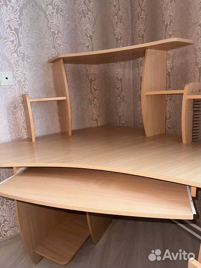 Компьютерный стол