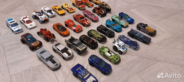 Hot wheels машинки