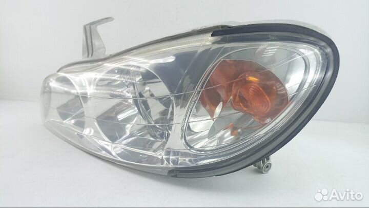 Фара левая Nissan Maxima A33 2000