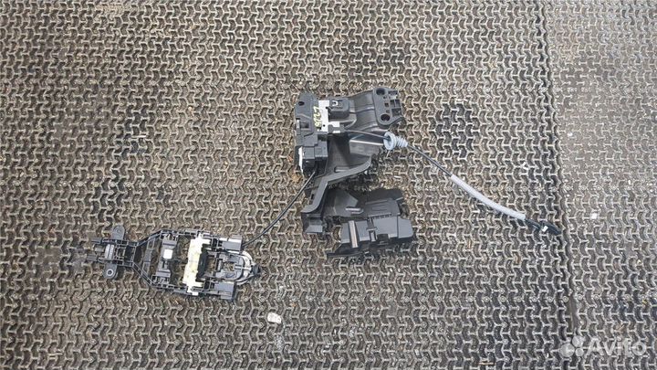 Замок двери Volvo XC90, 2016