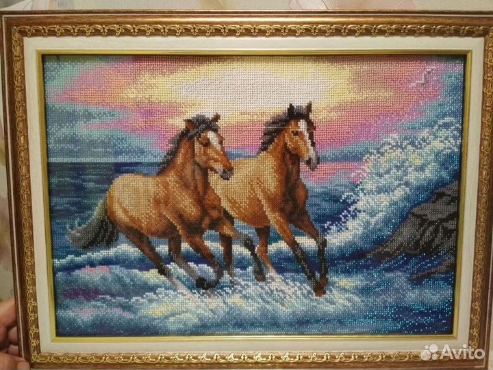 Готовая вышитая работа с бисером 