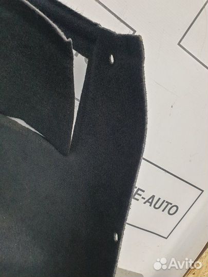 Обшивка багажника левая Chrysler Crossfire 3.2