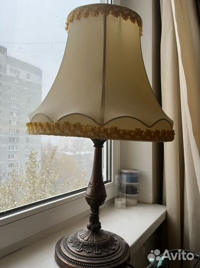 Старинная настольная лампа