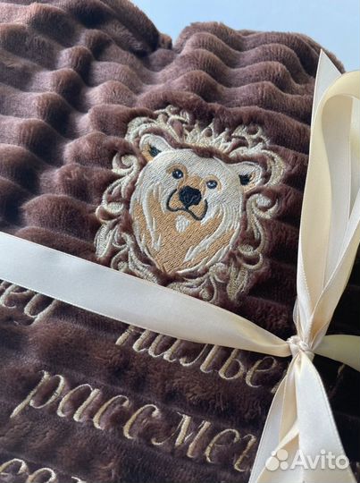 Вышивка на заказ. Халаты, полотенца с вышивкой