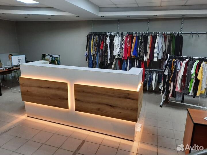 Стойка ресепшн