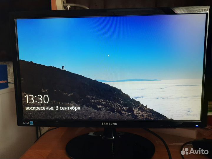 Монитор Samsung 22 дюйма