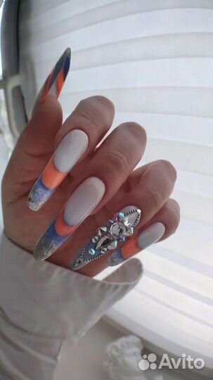 Маникюр. Наращивание ногтей. Педикюр