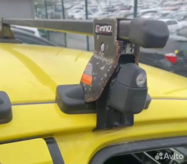 Крепление на плоскую крышу inno