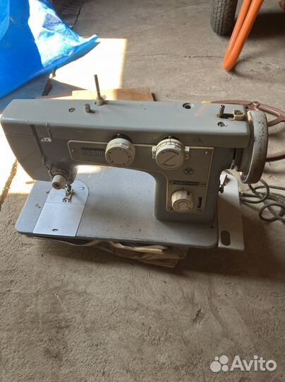 Швейная машина Подольск 142, швейная машина Чайка