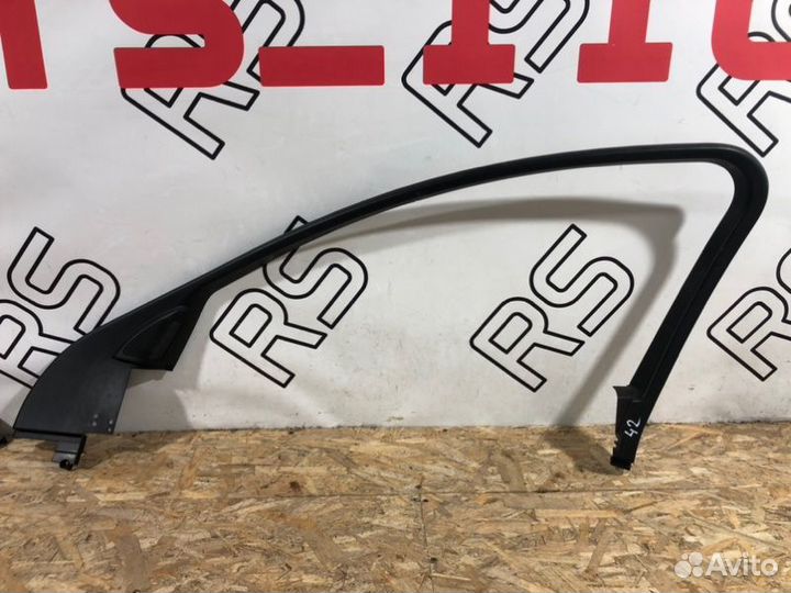 Накладка рамки двери передняя правая Jaguar Xf 1