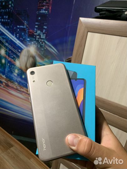 Телефон honor 8a 32gb