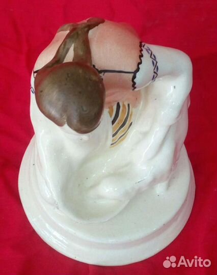 Девушка с ягненком.Константиновский завод