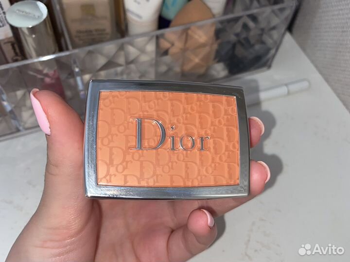 Румяна dior backstage