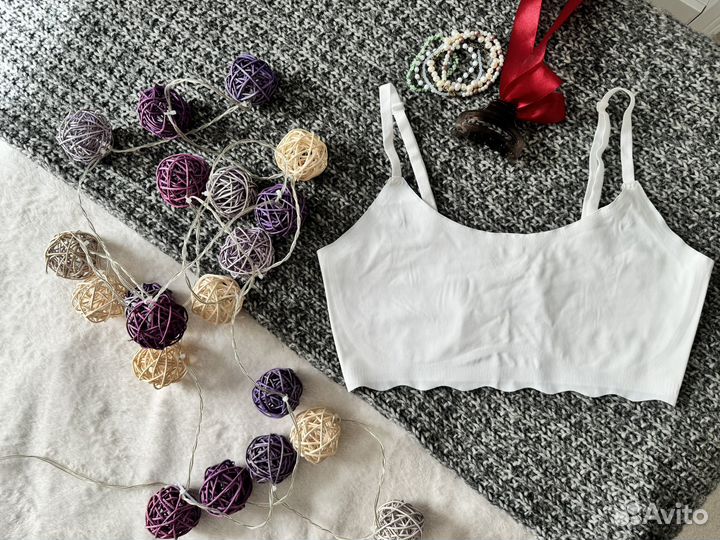 Бюстгалтер топ бесшовный новый 46 размер