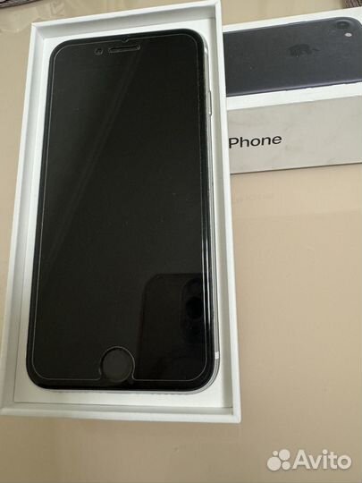 iPhone SE (2020), 64 ГБ