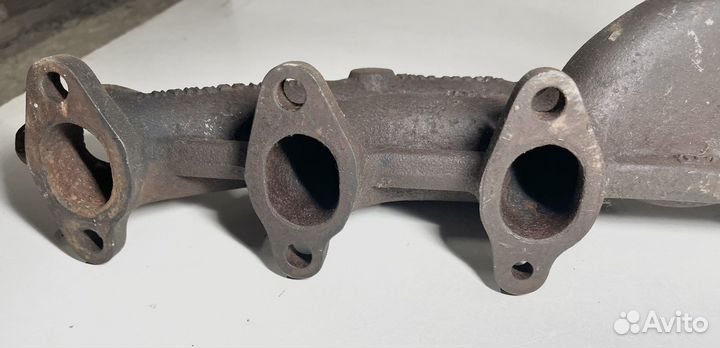 Впускной коллектор Audi а6с4 2.5 Дизель