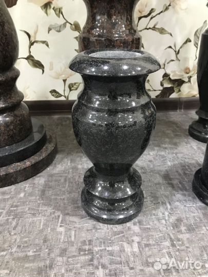 Вазы и лампады